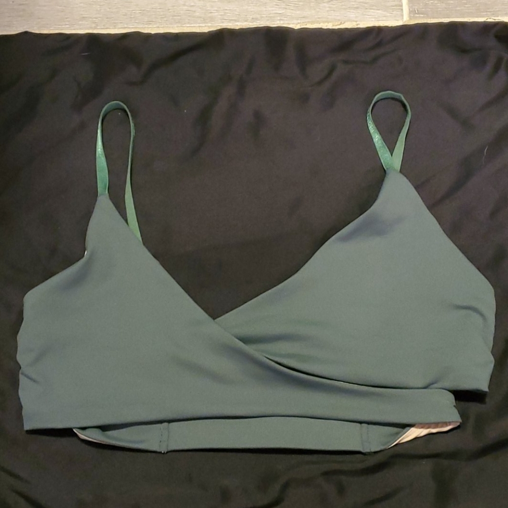 TYC Sports bra